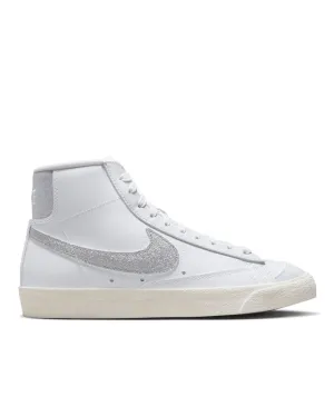 Wmns Blazer Mid '77 ESS White/Metallic Silver/Sail