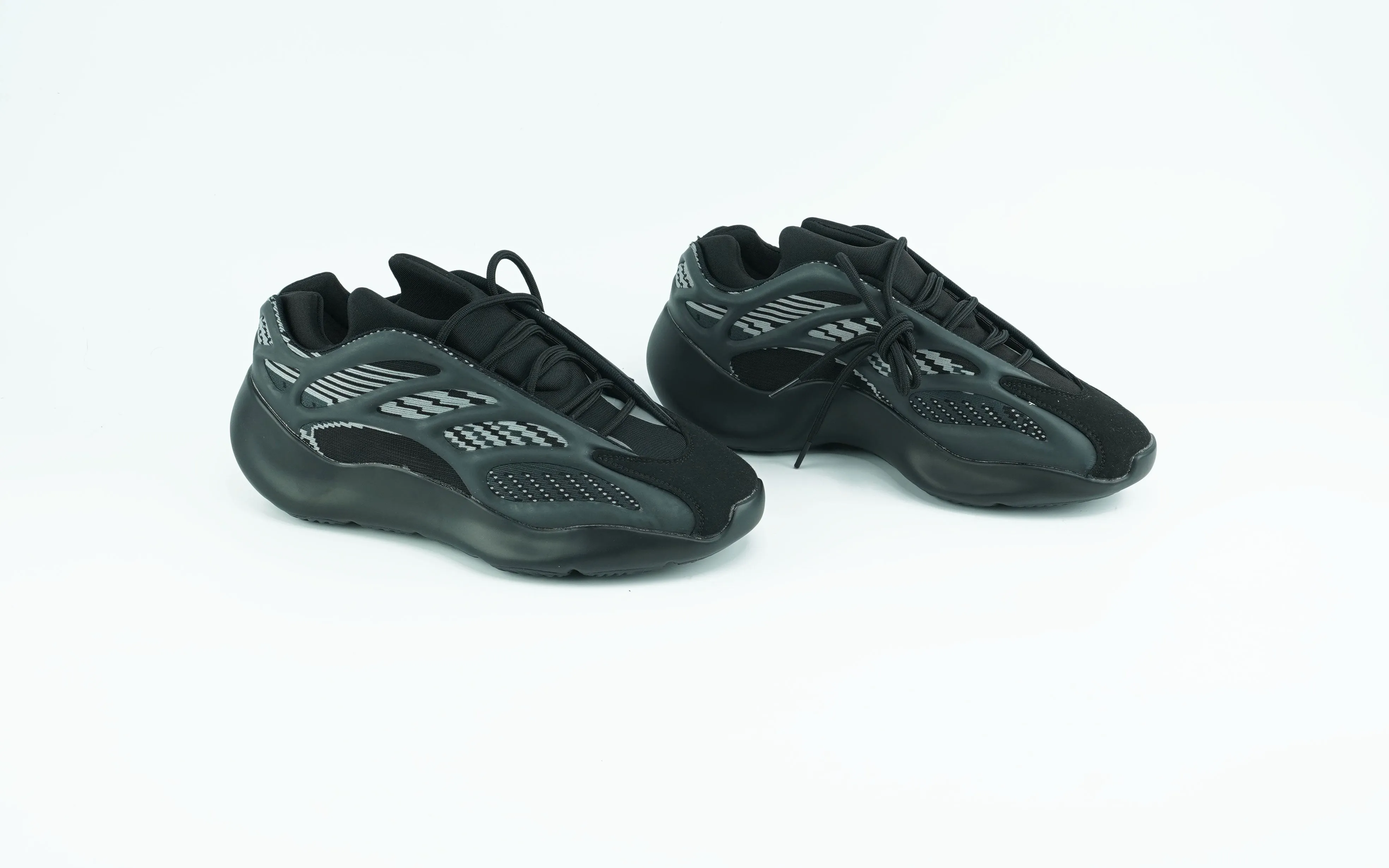 Yeezy boost 700 shoes for men